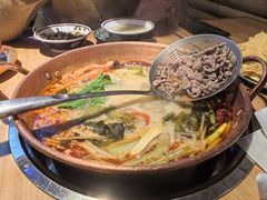 -洱火云南酸菜牛肉火锅(石景山当代商城店)