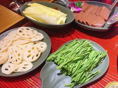 -谭鸭血老火锅(远大购物广场店)