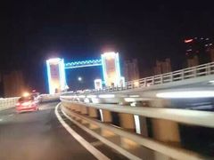 -荣誉国际酒店-云顶旋转餐厅