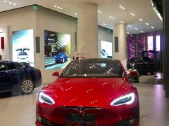 -TESLA 特斯拉(广州天环广场体验店)