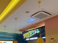 -小鱼小牛(世欧广场店)