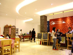 年轻人的自由生活-第三极国际青旅(独克宗古城店)