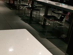 -麦当劳(汉口火车站候车室店)