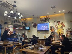 大堂-聚串门儿·东北烧烤(信义坊店)