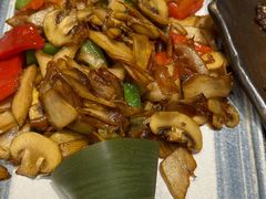 -香巴拉云南餐厅(华莱坞店)