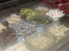 -成都你六姐·牛肉冒菜(上海环宇荟店)