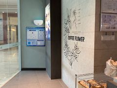 -瑞幸咖啡(盈锋中心店)