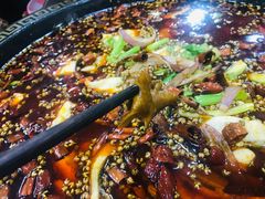 -烧哥美蛙肥肠鱼火锅·十五年社区店