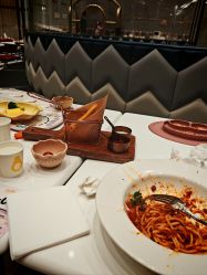 -奈尔宝家庭中心·亲子餐厅(鄞州万达店)