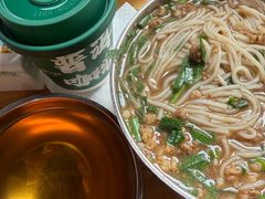 -正宗杨记普洱酸醋米线(总店)