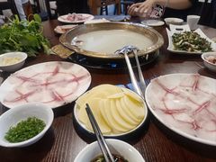 -颜氏双江清水鱼一养身火锅(磁器口店)