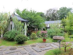 -湘力力小院·鱼汤泡饭(枫林路店)