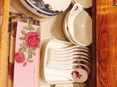 -渝是乎酸菜鱼·川渝小炒(新世界百货望京店)