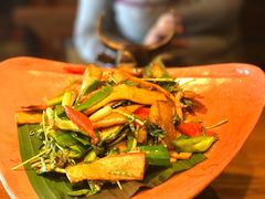 -云海肴·汽锅鸡·云南菜(天山百盛优客店)