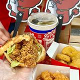 在郑州！！吃中国汉堡🍔get端午扇子…吼可爱！！