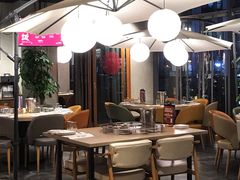 大堂-日进一片海.生腌海鲜火锅.宵夜烧烤(三里屯总店)