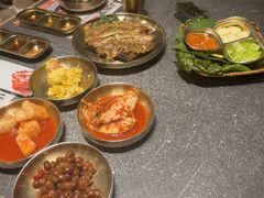 -草家酱蟹炭火烤肉店(珲春南路一店)