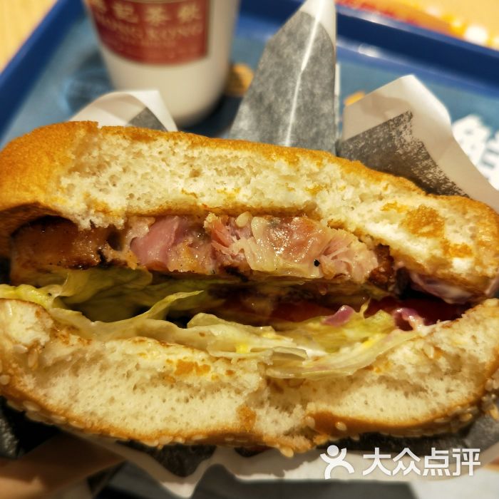 汉堡王(大连高新万达店)德式烤猪肘堡图片 - 第2张