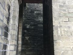 特别的小门-东莞市可园博物馆