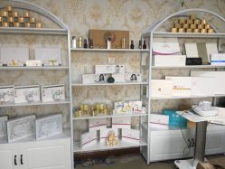 -阿茹娜美容会馆