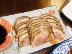 三少酱肘子-娄三少·老北京春饼烤鸭家常菜(方庄店)