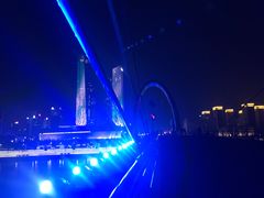 -南京眼步行桥