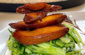 Braised Abalone in Soy Sauce