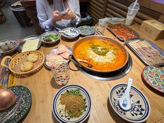 -洱火云南酸菜牛肉火锅(石景山当代商城店)