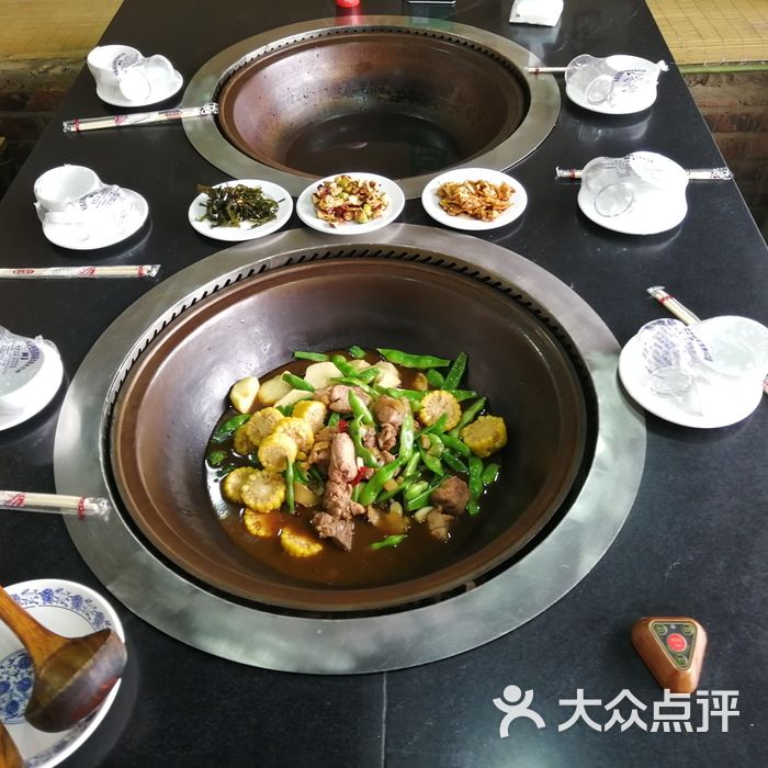 他大舅山泉水铁锅炖