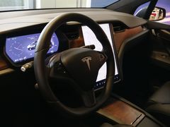 -TESLA 特斯拉(上海太古汇体验店)