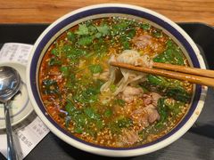 -云阿蛮云南生烫牛肉米线(奉贤路店)