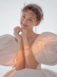 -至臻微拉婚纱摄影