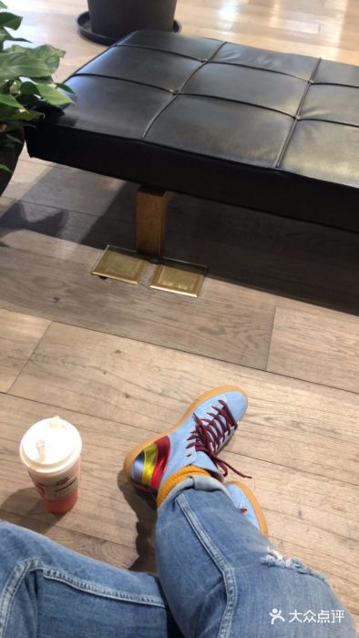 Acne Studios(芮欧百货店)图片