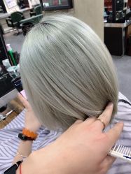 -诗悦发型SALON·圣罗兰店