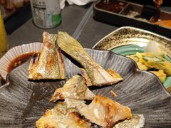 -铭牛烧肉·和牛海鲜自助(高新月牙湖店)