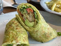 三角豆球牛油果拉法卷-Wagas沃歌斯(合生汇店)