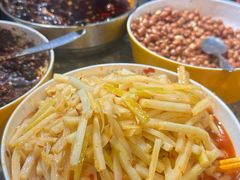 -红鼻子桂林米粉(金唐新光界店)