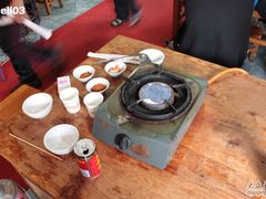 用煤气的炉子-钰洁腊排骨火锅