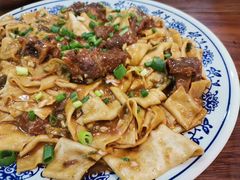 -壹阁胡羊焖饼(特色小吃街店)