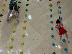 -ROCKPLUS攀岩馆(环宇城店)