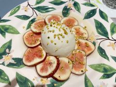 无花果布拉塔芝士-伊斯坦布尔土耳其清真咖啡餐厅