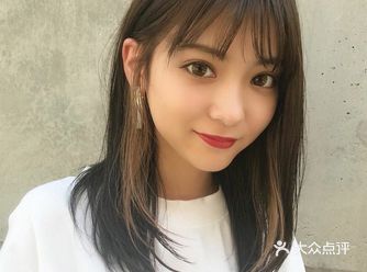 一款超火的发色 跟上潮流的脚步  超减龄又超修饰脸型