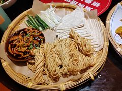 -魏铭鱼头捞饭(晋阳路店)