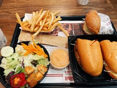 -The Habit Burger Grill 哈比特汉堡(世博店)