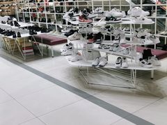 -云柏鞋业(十里堡店)