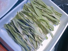 贡菜-热火朝天鲜切牛肉火锅(南强街巷店)