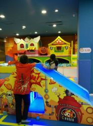 -万达宝贝王海底小纵队移动城堡