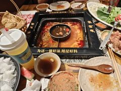 -老牌坊云南鱼豆花火锅(哈西万达店)