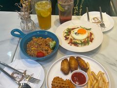 -丽莎沙拉轻食餐厅(国贸店)