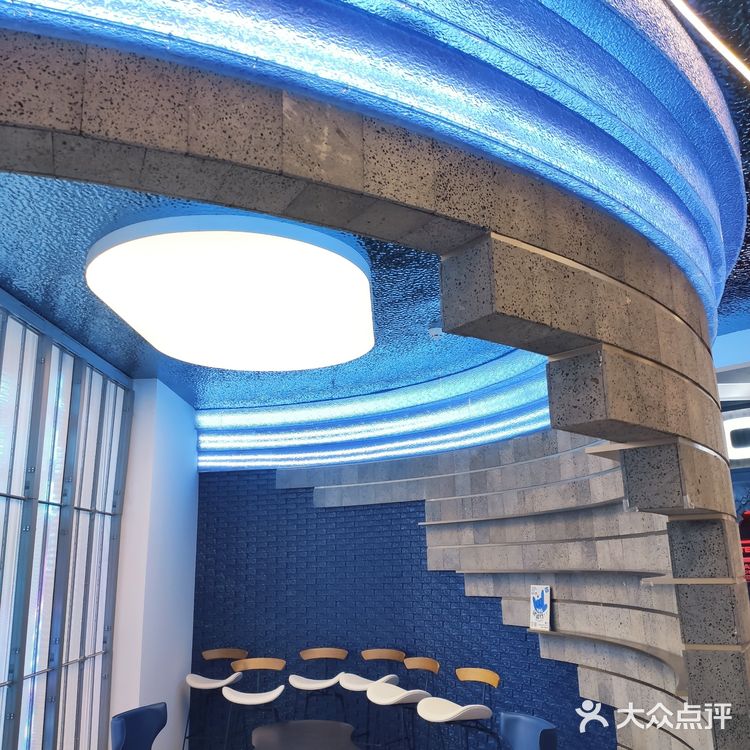 你一定没喝过的蓝藻丝绒拿铁